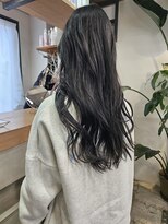 イット(it.) it. YUI シアーブラック アッシュグレージュ