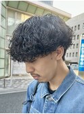 波巻きパーマメンズマッシュセンターパートツイストパーマウルフ