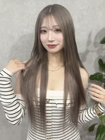 ロウル 渋谷(LOWRL)&nbsp;シルバーグレージュフェミニンロング/ウェーブミディアム/渋谷