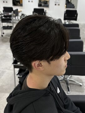ヒュイル バイ ニアウ(Hwyl by Niau) MEN’S HAIR/波巻ツイストスパイラル/フェザーパーマ/伊勢崎