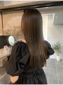 オリーブベージュ