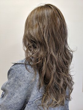 カフェアンドビューティー エスト 越谷(cafe&beauty est) 日本離れした外国人風カラー