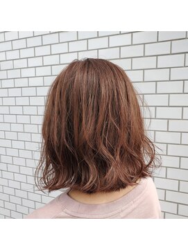 ヘアープロポーザー ラグ(hair proposer Leggu) 外ハネミックスボブ