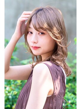 テイラー(Taylor) [Taylor]大宮　レイヤーカット×ミルクティーベージュ