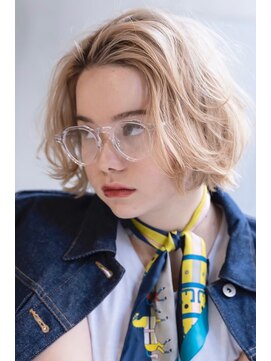 メーヴェ(Mowen) mowen 南堀江　ミニボブ×ブロンドカラー×外国人風