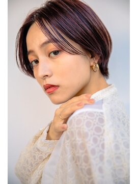 ルアナ(Luana) くびれショート パープルハイライト