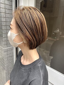 アンテシニヨン(Un the Shiniyon) ブリーチたっぷりハイライトカラー