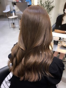 ロンドアヴァントゥス 池袋(Lond aventus) 韓国ミディアムヘア、ショコラベージュ