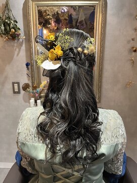 お花と犬と美容室 ハーフアップ