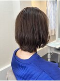 ふんわりひし形前下がりボブ