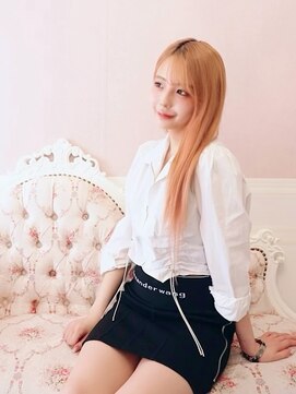 リノ 金山(Rino) デザインカラー/レイヤーカット/ウェットヘア/オリーブベージュ