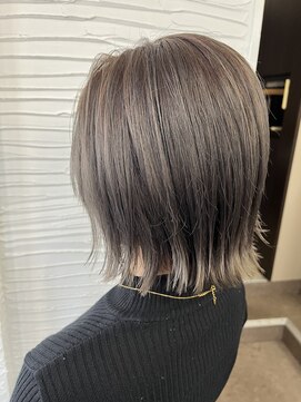 グロウトヨサキワン(GLOW TOYOSAKI ONE) 根元伸びてもかわいいシャドウルーツ