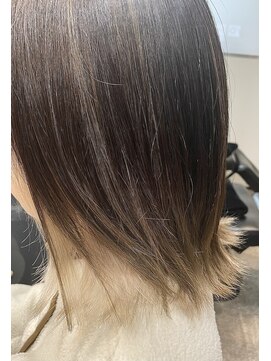 ヘアー ラウンジ コン モア(hair lounge Comme moi) 冬のホワイトカラー♪