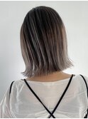 大人ショートボブヘアくびれショート白髪染めグレイカラー40代