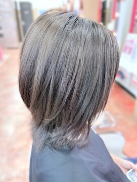 プラーナ 澄川店 ナチュラルショートウルフ