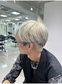 刈り上げなしツーブロックマッシュホワイトグレーエンドカラー
