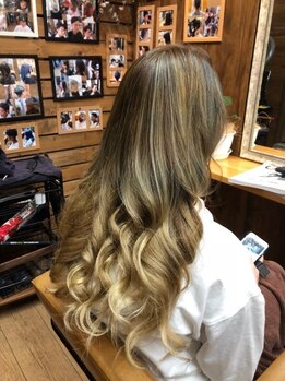ライフ ヘアーサロン(Life -hair salon-)の写真/髪に自然な立体感と動きをプラス♪髪のダメージを最小限に抑えた、再現性の高いパーマで毎日のお手入れも◎