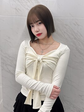 切りっぱなしボブ×オリーブカラー◎