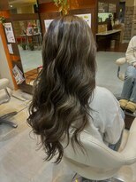 ルアナ バイ アトリエ(Luana by atorie) 海外風カラー