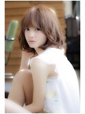 「The C 橋本店」小顔に導くミディアムヘア
