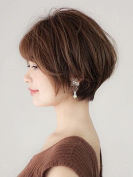 サーカス バイ ビュートリアム 青山(CIRCUS by BEAUTRIUM) 20代30代40代 マッシュショート 大人ショート 丸みショート