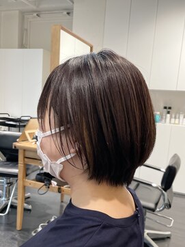 エムプラス 二子玉川(Mplus) 大人可愛い20代、30代くびれショートレイヤー　夏目サトル