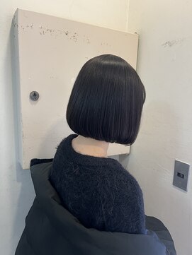 キャンバス バイ ネオリーブ 横浜西口(Canvas by neo.) 丸みボブ　切りっぱなしボブ　ボブカット　ブルーカラー