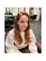 ヘアーアンドメイクアップ ケー インターナショナル 神楽坂(Ke' International)&nbsp;ハイトーンオレンジ　ロングヘア　巻きスタイル　ブリーチ