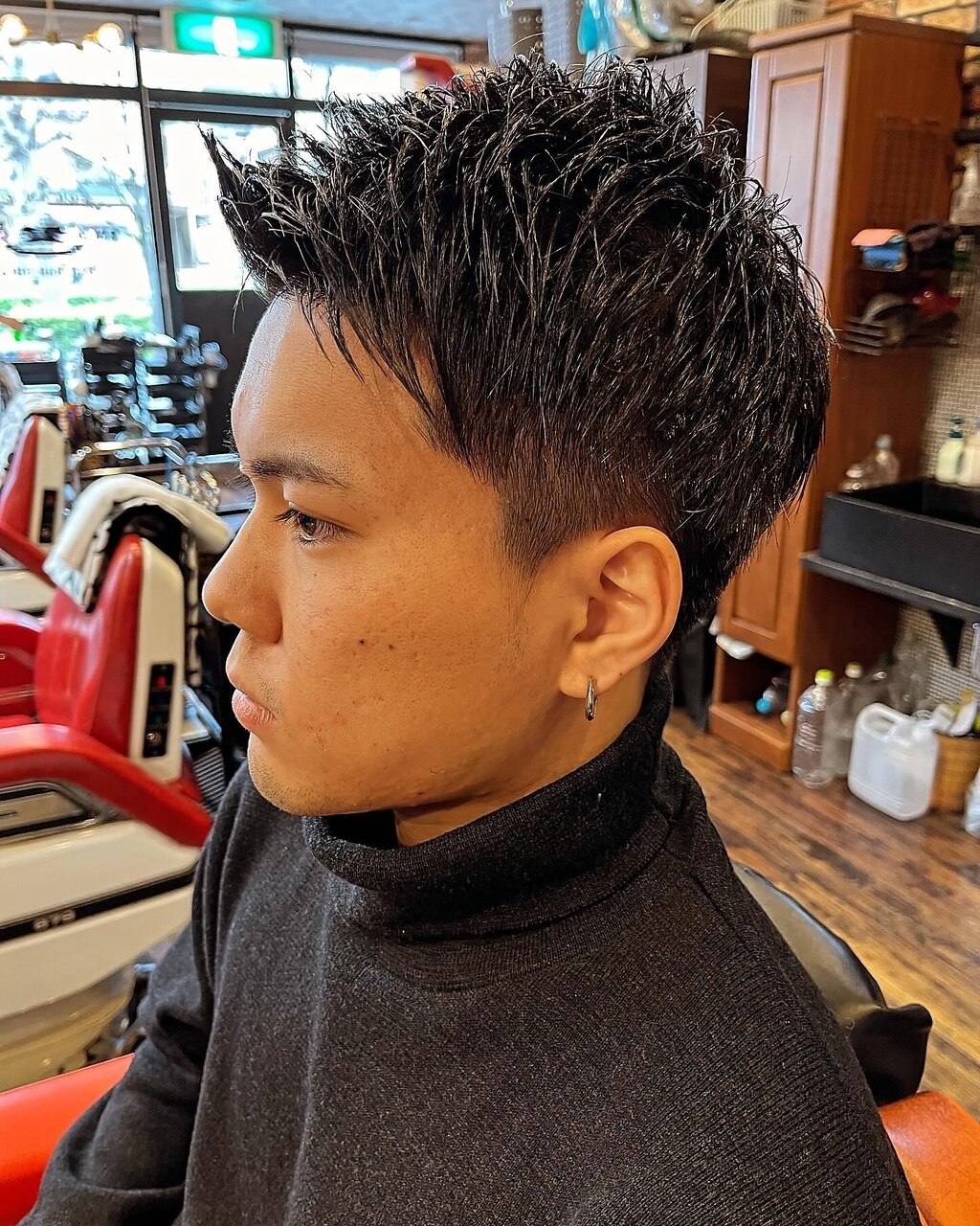 【2回目以降】　似合わせカット＋シャンプー＋眉毛調整　￥4400→￥4100