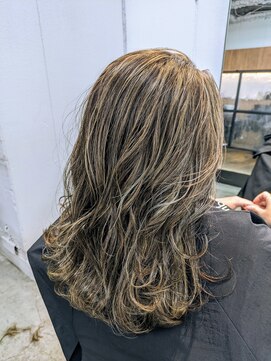 ナンバースリー 溝の口店(Number Three) ハイライト×ベージュ