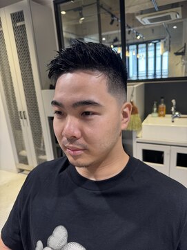 フランクスバーバーザスタンド(Frank’s barber the stand) スキンフェードアップバングE