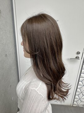 フリーラ 表参道(freera) グレーブラウン