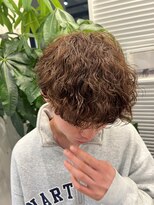 フィッティ 横須賀中央店(fiti)&nbsp;波巻きスパイラル 刈り上げマッシュ