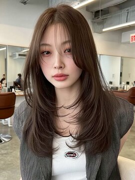 クイーン バイ ノイズ 西院(QUEEN by noism) 大人可愛い20代30代40代小顔ウルフレイヤーボブ丸みショートボブ