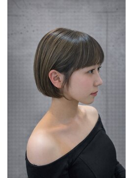 カットワークススリックバイフェローズ(CUT WORKS SLICK by fellows) コンパクトショート×透明感ベージュ