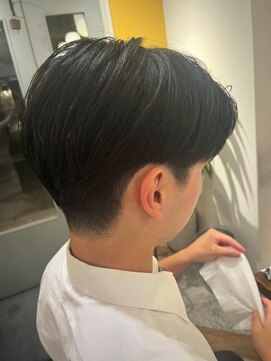 ムーン(moon) MEN’S/リバースセンターパート/ニュアンスパーマ/武蔵小杉