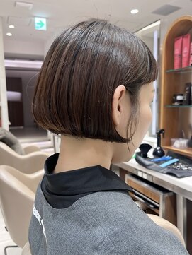 ピークアブー アヴェダ ギンザシックス(PEEK-A-BOO AVEDA GINZASIX) 【丸みボブ】切りっぱなしボブ　内巻きボブ　◆