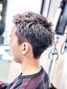 オムヘアーバイグルーマーズ(HOMME HAIR by GROOMER/S) オールシザー・Wカラー・アッシュボウズ・Hommehair2nd櫻井