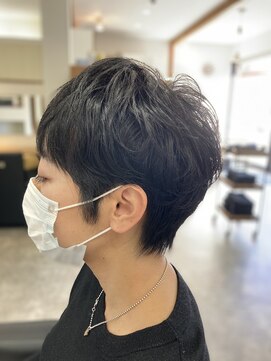 アンジュールヘアーワークス(1//jour hairworks) 大人女性だからこそ似合う黒髪ベリーショート