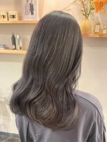 ミルヘアデザイン(mil hair design)&nbsp;ダブルカラーブルーアッシュカラーケアブリーチレイヤーカット