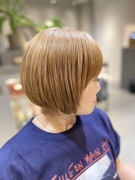 ベシック(VECHIC) 前下がりボブ