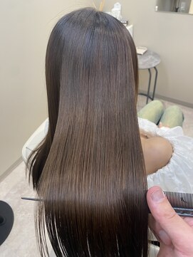 シュヴーブリヤン(cheveux brillants) 【色っぽさと清楚感】大人な後ろ姿の艶髪ストレートロングヘア