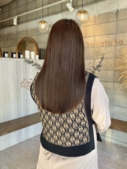 超音波の力でトリートメントの浸透力を高め、パサつきを抑え指通り滑らかな、うるツヤの美髪をご提供◎