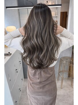 テン(Ten.) ハイライトカラー/オリーブグレージュ