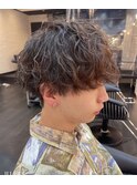 波打ちスパイラルパーマスリークショートツーブロックマッシュ