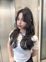 リリー(Lilley)&nbsp;羽エクステ/ナチュラル縮毛矯正/韓国ヘア/レイヤーカット