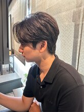 メンズ縮毛矯正も、やりすぎない自然さが大切です