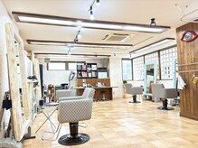 ヘアー デザイナーズ クルー ドルフィン(HAIR DESIGNERS CREW dolphin)の雰囲気（International welcome. English OK. Feel free to visit！）