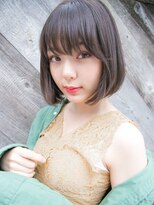 ルティア(Lutia) 切りっぱなしボブ 内巻き グレージュ☆