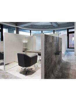 【北浦和駅30秒】プライベートな半個室空間で、リラックスして施術を…全てがオートクチュール感覚。